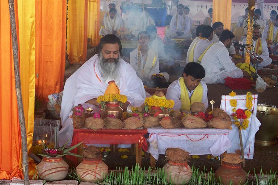 On first day of Chaitra Navararti 2009 Shri Lakshchandi Mahayagya sankalpa was taken by Brahmachari Girish Ji at Gurudev Brahmanand Saraswati Ashram, Chhan, Bhopal. Since then 4 Shri Lakshchandi Mahayagyas have completed and 5th one is continuing. In Lakshchandi Yagya 1,00,000 paath (chanting) of Shri Durga Saptshati is done with 70,000 ahuties (offerings) in 9 Dhawan kunds (fire pits).